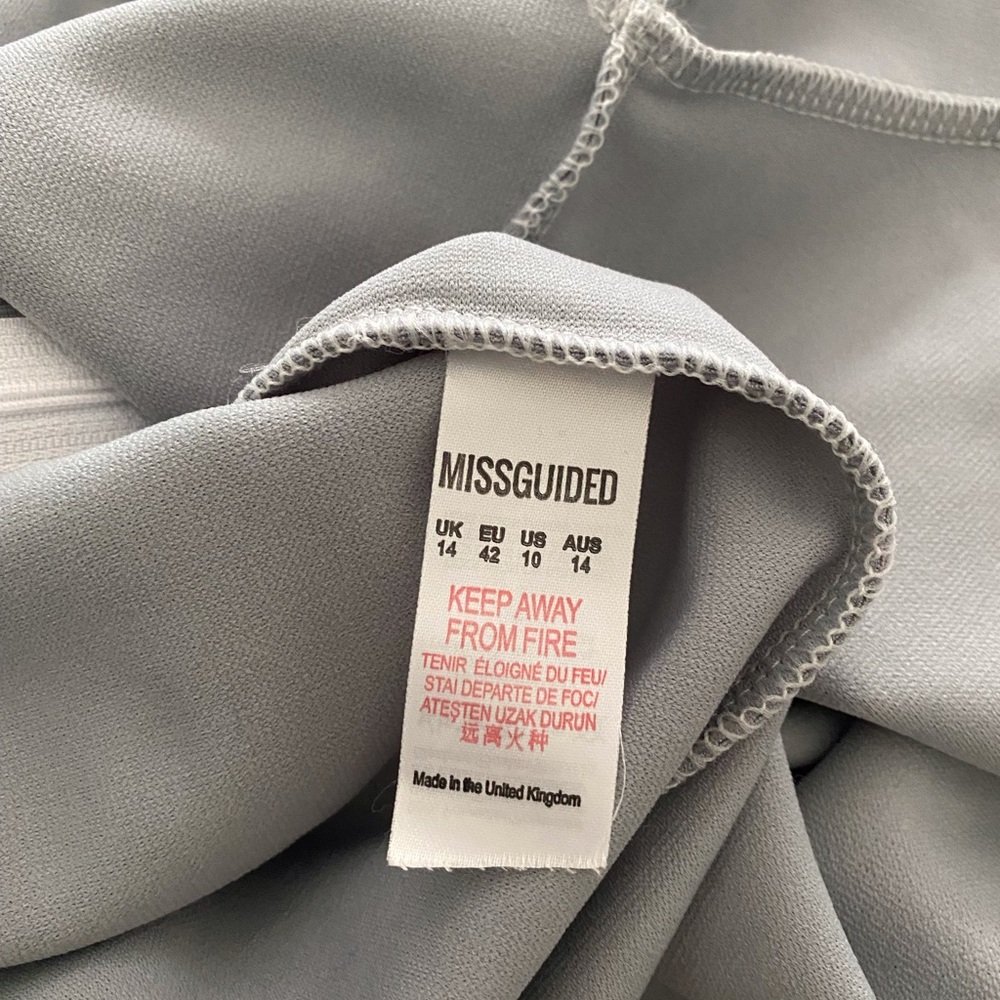 Missguided Ruffle Bottom Dress - Picture 5 of 8